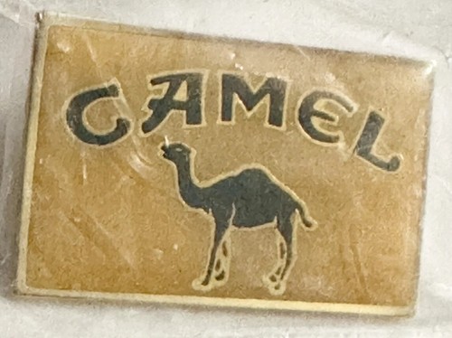 Vintage pin button camel - button,