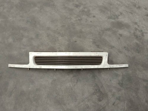 Grille gauche capot opel - grille,