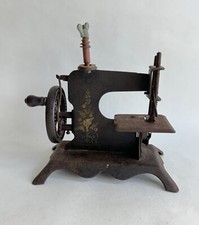 Ancienne machine à coudre à manivelle miniature jouet tôle lithographiée floral