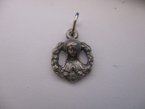 Ancienne medaille religieuse - ancienne,