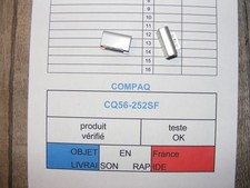 Les 2 caches charnières pour