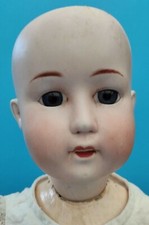 Poupée ancienne porcelaine