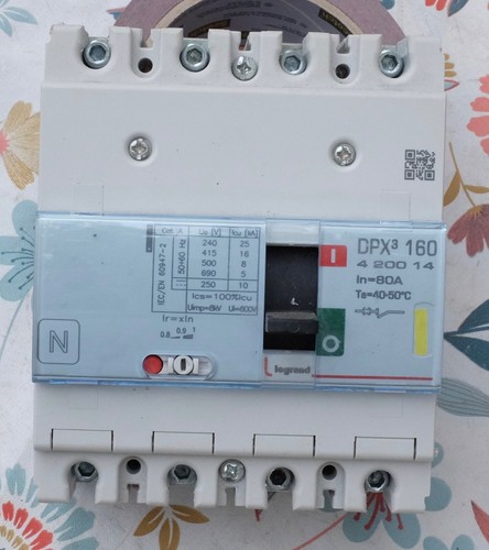 Legrand 200 disjoncteur - legrand,