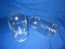 1 UN GLOBE OBUS VERRE SOUFFLÉ