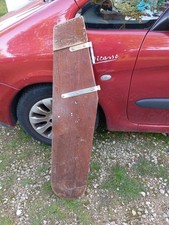 ancienne quille safran en bois