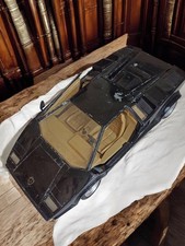 Lamborghini Countach 1/18 ancien modèle voiture miniature vintage collection