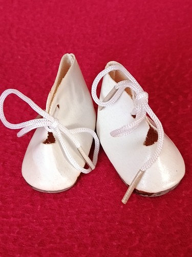 Chaussure poupee ancienne - chaussure,