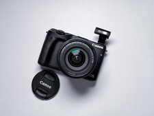 Canon EOS M3 + 18-55mm sans