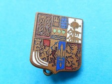 INSIGNE  EMAILLE BROCHE BLASON