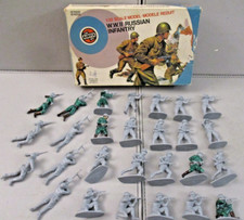 1/32  AIRFIX  51453 WWII RUSSIAN INFANTRY BOITE   DE 1976