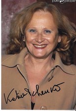 Katia Tchenko , AUTHENTIQUE , Autographe sur Photo ( 19 x 12,5 )