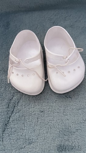 Paire chaussures blanche - chaussures,