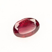 Pierre précieuse rubis naturel deep red de 0.26 carats coupe ovale