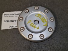 Cache trappe à essence