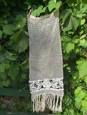 Petit rideau fait main 