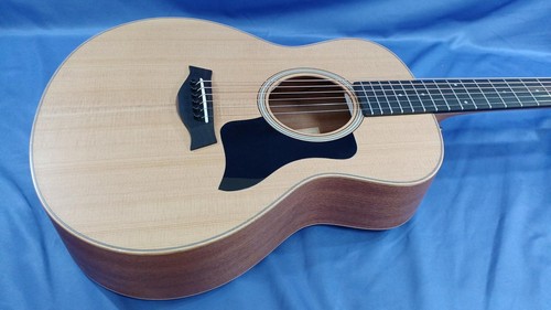 Taylor mini acoustic - taylor,