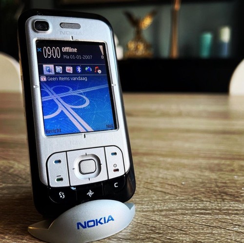 Nokia 6110 navigator - nokia,