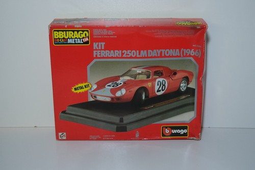 Maquette voiture métal