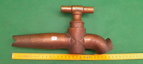 Outil ancien gros robinet en - ancien,