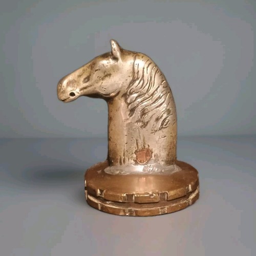 Ancienne mascotte véhicule - ancienne, de