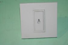 Bouton poussoir  avec logo pour télérupteur Legrand Mosaic 50 ancien modèle