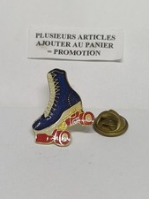 (B4) PINS VINTAGE CHAUSSURE PATINS A ROULETTES ROLLERS PATINAGE SKATING 