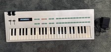 Yamaha DX100 Synthétiseur