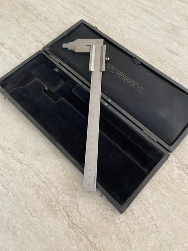 Coffret pied coulisse - à,