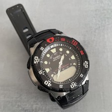 Montre Casio WVA‑107HE Wave