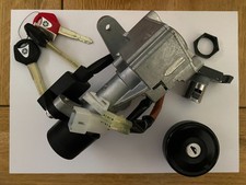 NEIMAN. SERRURE. BOUCHON RESERVOIR  YAMAHA X-MAX XMAX ABS 250 ou AUTRE