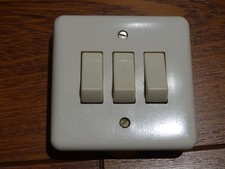 LEGRAND Neptune Ancien triple boutons  Va Et Vient interrupteur