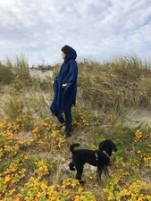 Cape en laine avec capuche