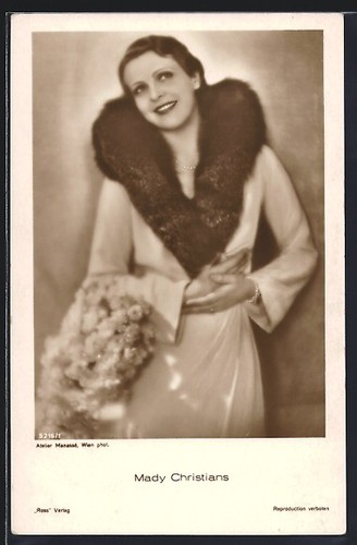 Carte postale actrice - , mady