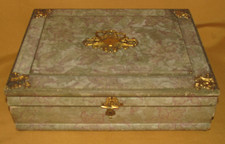 Ancienne boite mercerie couture tissu XIXème appliques laiton doré bois papier