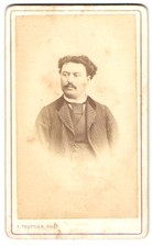 Photo F. Trottier, Clermont-Ferrand, Place Delille 12, Porträt eines Mannes 