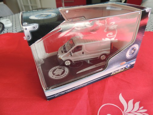 Renault trafic gris - 1/50, les