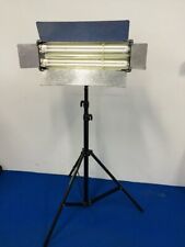 Occ. : Projecteur pour prise de vue neon 2x55W OSRAM DULUX L + pieds WALIMEX 806