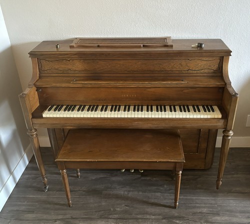 Yamaha m212 console - console, piano