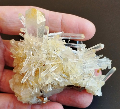 84g rare quartz mango - quartz,
