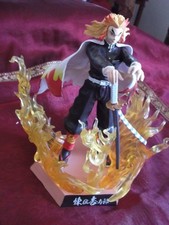 KYOJURO RENGOKU en  tenue traditionnelle,  FIGURINE DU MANGA  DEMON SLAYER