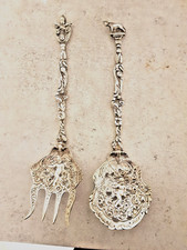 COUVERTS A SALADE EN METAL ARGENTE TRES TRAVAILLE