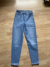 Jean Levis High Waisted Mom