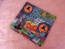 coupon tissu  " Halloween "  55   X  52   cm