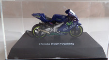 moto 1/32 HONDA RC211V ( 2005 ) n°15