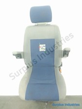 SIEGE AVANT DROIT VOLKSWAGEN TRANSPORTER 4 701881775B / NE 10584
