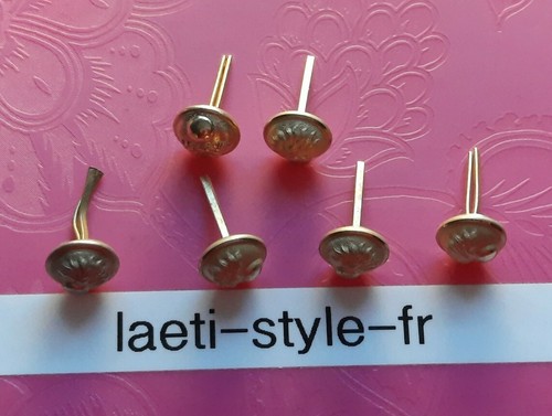 B01e01 lot boutons - de,