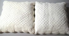 2 HOUSSES POUR OREILLERS BOUTIS MATELASSE COTON ECRU 65cm x 65cm
