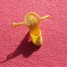 Chaussure jaune pour Barbie
