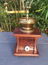 Ancien et Grand Moulin à Cafe