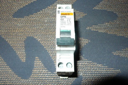 Disjoncteur modulaire - disjoncteur,